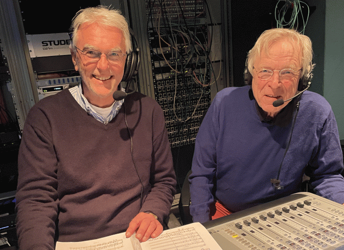 Manfred Wildhage und Paul Beßler in der Tonkabine