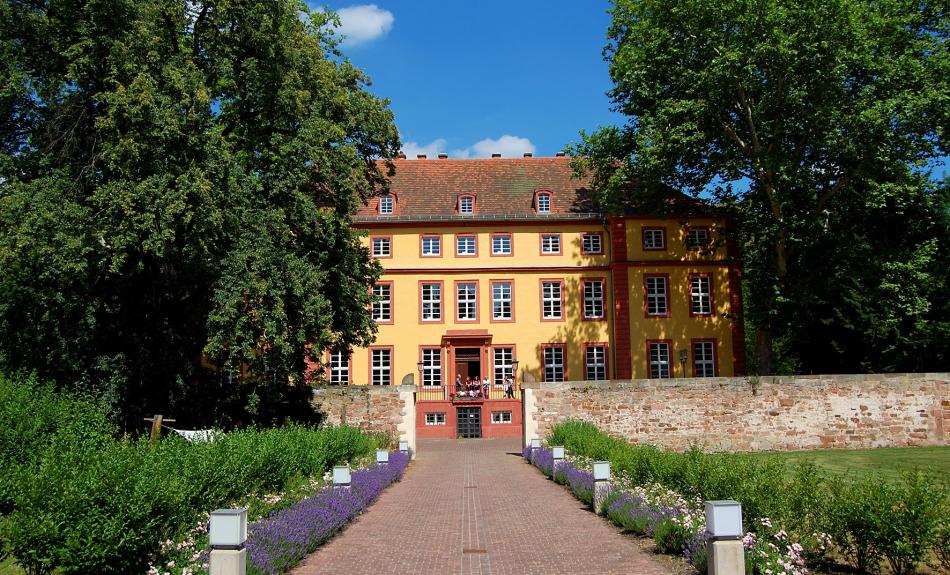 Außenansicht: Landesmusikakademie Hessen, Schloss Hallenburg