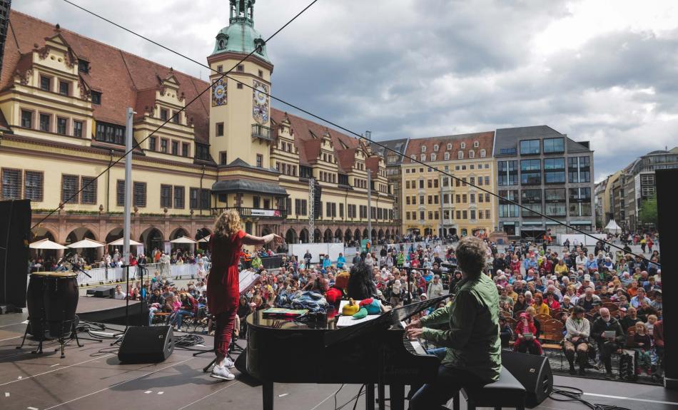 Abbildung: Konzert auf dem Marktplatz Leipzig