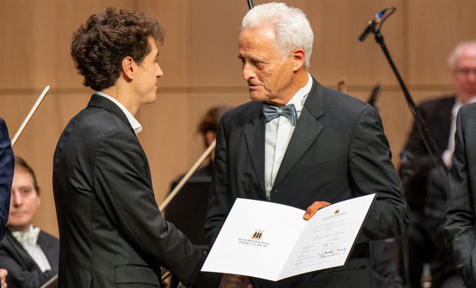 Abbildung: Preisverleihung Internationaler Deutscher Pianistenpreis 2022 