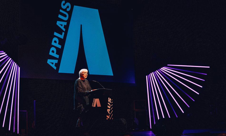 Kulturstaatsministerin Claudia Roth bei der Verleihung der APPLAUS-Awards 2023
