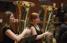 Tubistinnen des Sinfonischen Blasorchesters der Angelaschule Osnabrück beim Deutschen Orchesterwettbewerb 2016