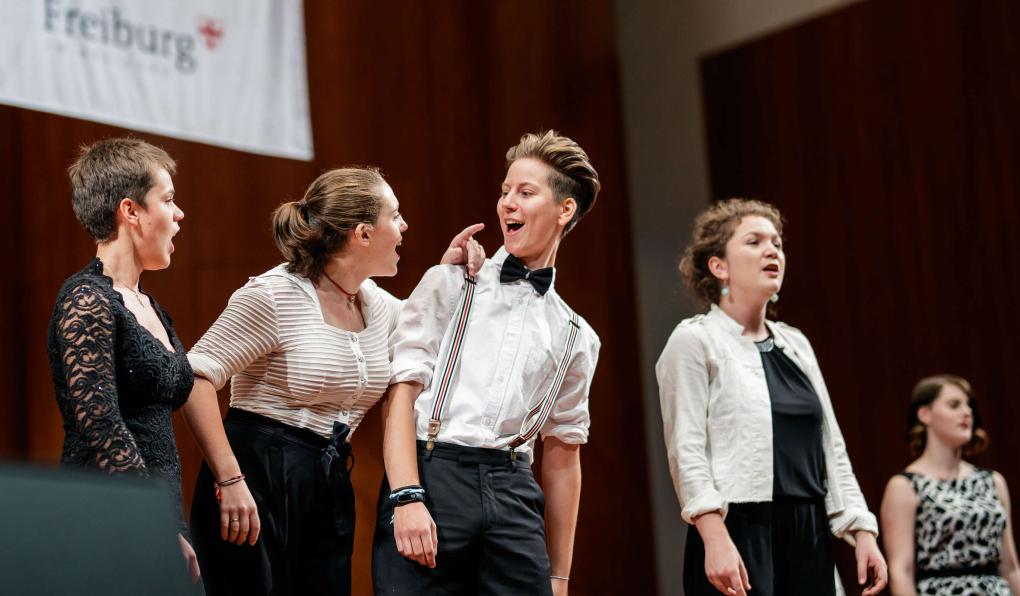 Jugendliche singen beim Deutschen Chorwettbewerb in Freiburg